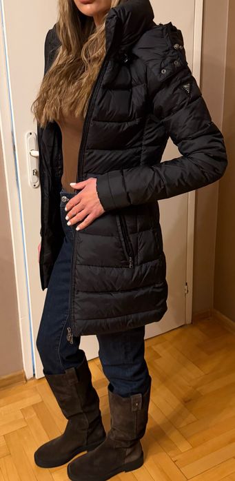 Зимно оригинално яке Guess