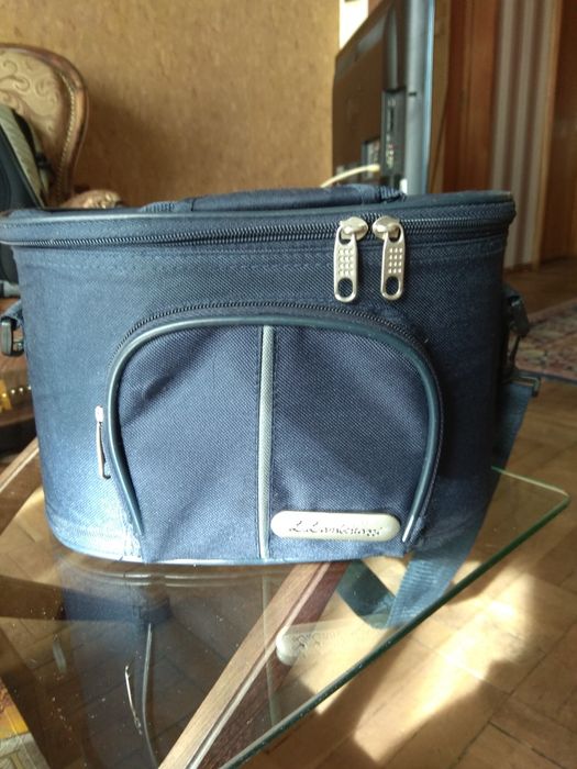 Дамска чанта тип куфарче