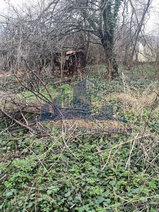 Вила в Шумен-м-т Под Манастира площ 30 цена 20000