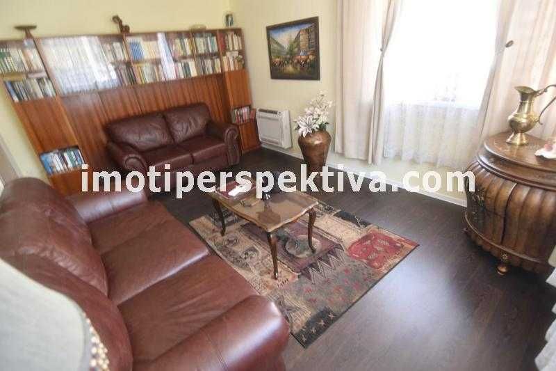 Продава се Тристаен апартамент в Пловдив, Беломорски - 97 кв.м за 1547 €/кв.м - Снимка #2