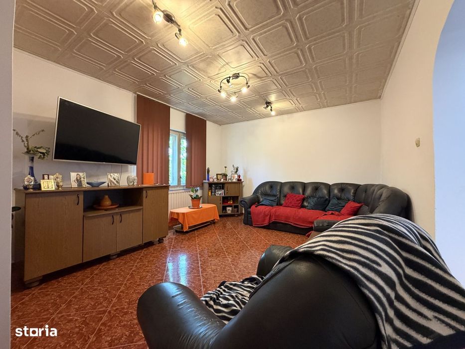 Casa individuala 6 camere, 165 mp utili, 641 mp teren - Ghiroda
