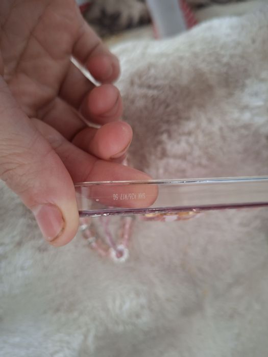 Продавам калъф за телефон А26 иА17