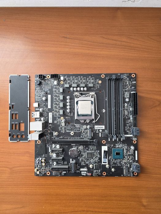 i7 10700F+ дънна платка LGA 1200