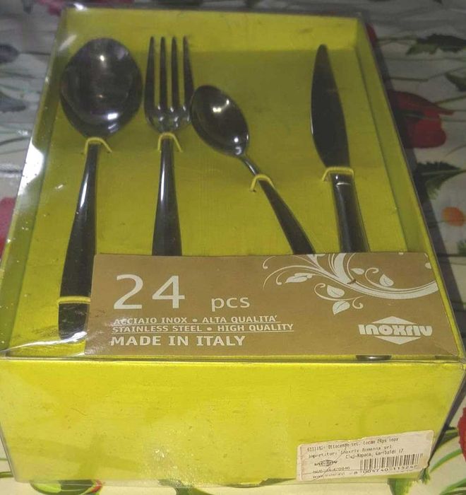 Set 24 tacâmuri inox, nou  in cutie