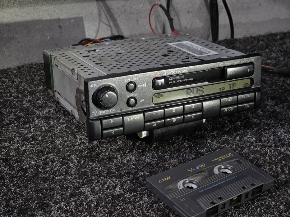 Radio casetofon VW GAMMA 4, retro   golf 2,3, Passat b4,