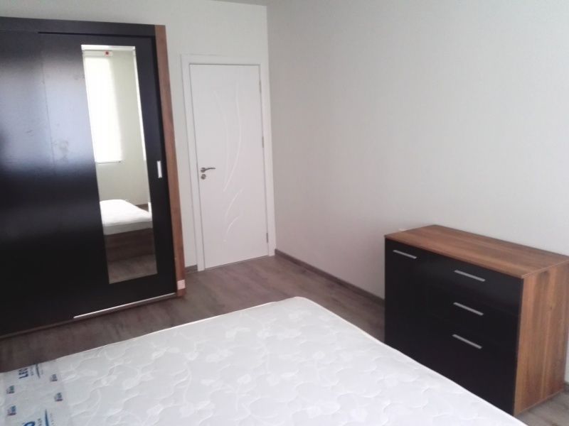 Двустаен нов в ЖК Тракия под наем