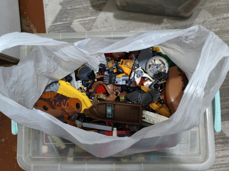 Продам конструкторы LEGO