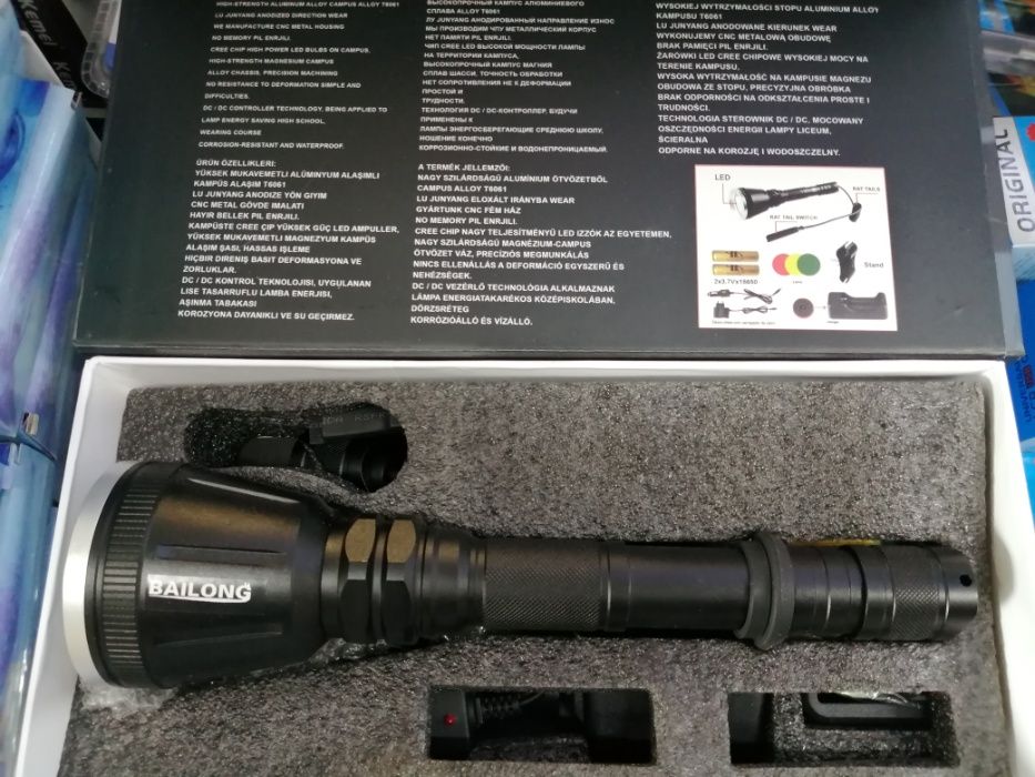 Мощен Акумулаторен LED Фенер за Оръжие Лед Прожектор за Пушка и лов