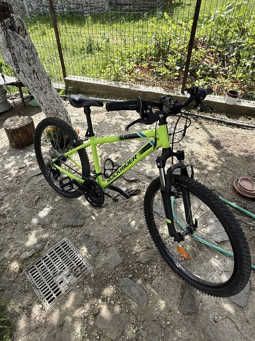 Bicicleta verde rockrider de copiii. Model ST500 Sport Trail