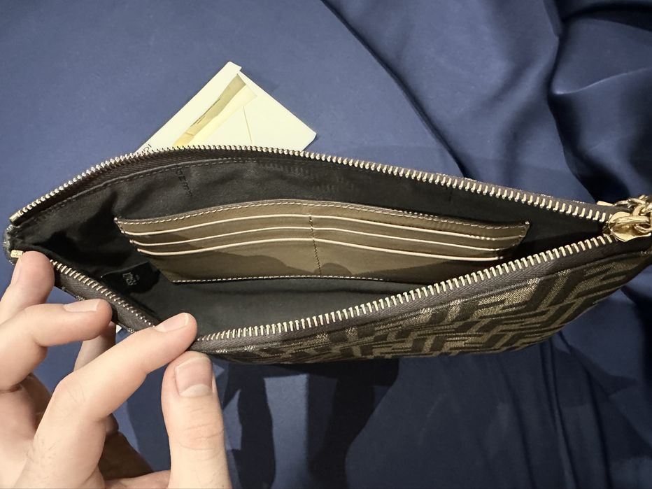 Fendi Baguette клъч чанта