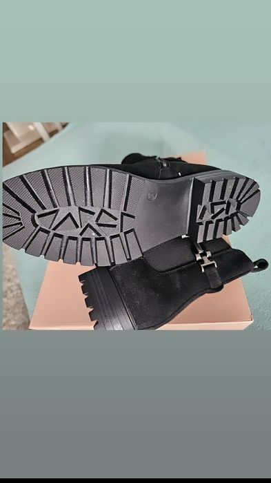 Vând ghete damă mărimea 37!!