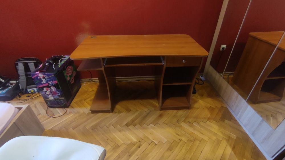 БЮРО в отлично състояние