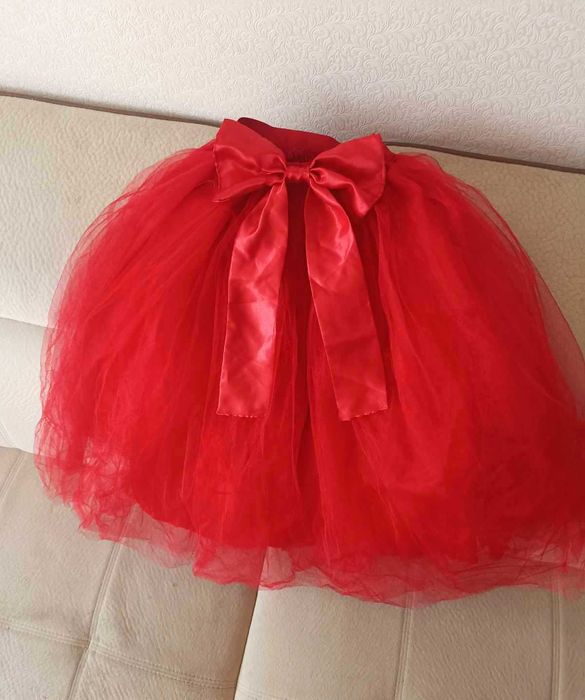 Детска червена пола,пачка