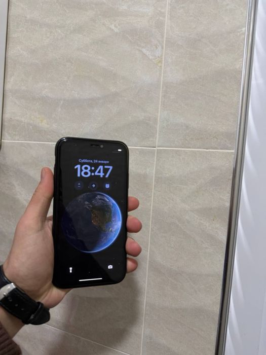 Ayfon 11 sotiladi telfon yaxshi xolatda feys trt bor