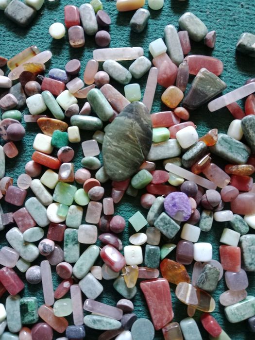 Камни самоцветы шлифованные