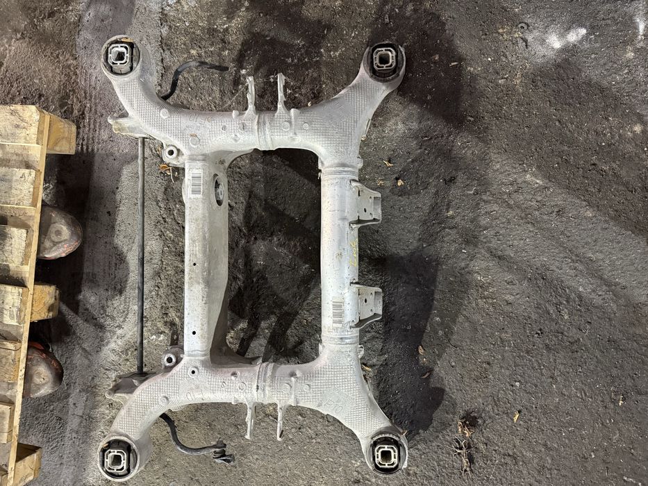 Преден мост за BMW F10 F11  заден мост