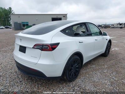 Tesla Y 3 части Тесла
