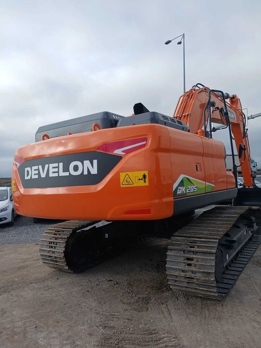 Багер Develon DX 205