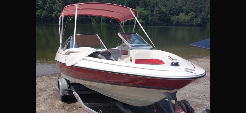 Моторна яхта Bayliner
2050 Capri SS Special Edition Mercruiser