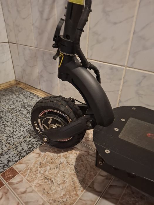 Trotineta Electrica Dual Moto DM 10







Trotineta electrica Dual Moto DM10 52V/26Ah+Ready2Ride