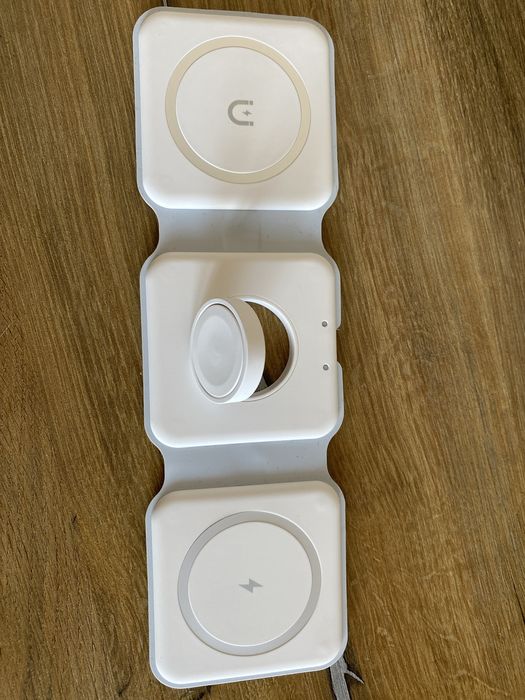 Устройство  для зарядки 3 в одном