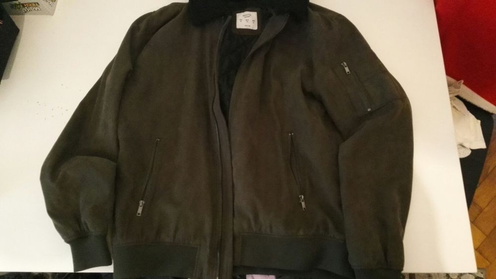 Geaca Bershka marimeaXL