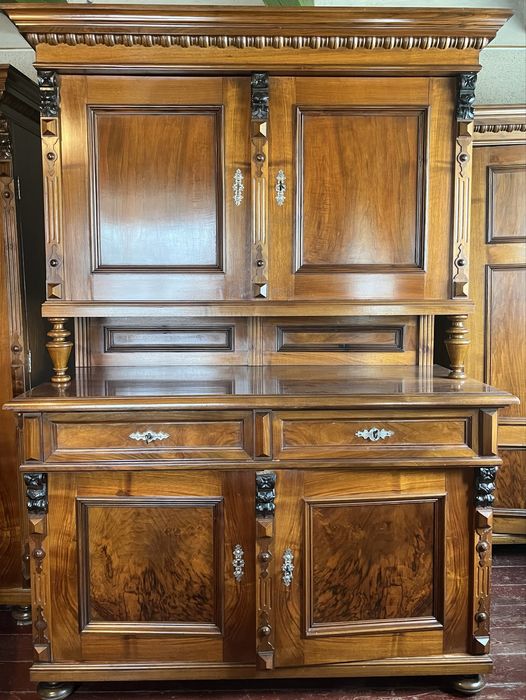 Set mobilier săsesc din lemn masiv - cca. început de secol XX