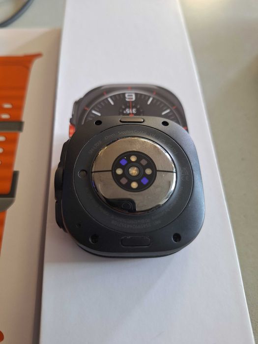 Смарт часовник Samsung Watch ultra
