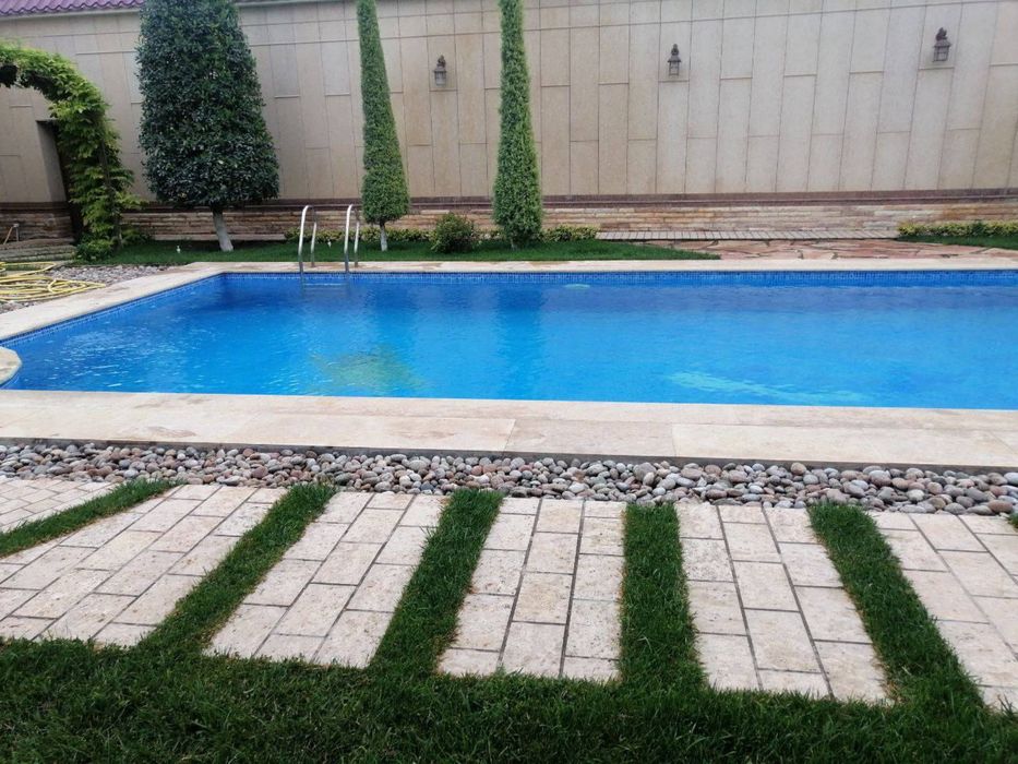 Строительство, реставрация, мойка бассейнов.