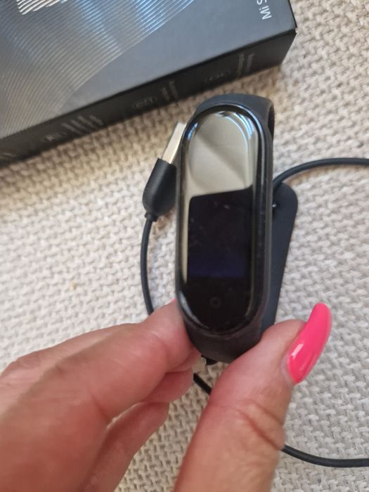 Часовник Mi Smart Band 5
