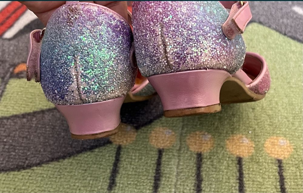 Pantofi stralucitori H&M 30/ lot haine