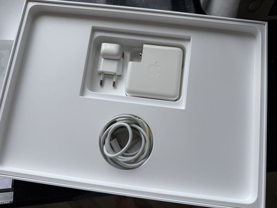 Продам, macbook pro 13 (2017) core i5 grey