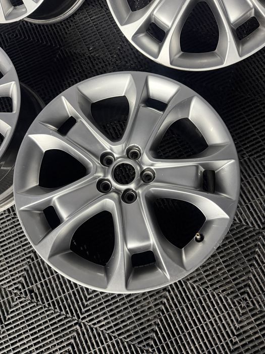 Jante aliaj R18, 5x108, Volvo XC60, XC40, XC90, R18,in stare buna,pret avantajos. Livrare cu verificare