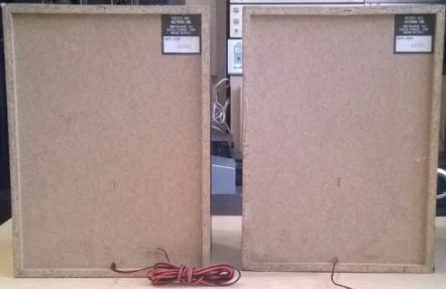 Продавам 2 броя тонколони Thomson