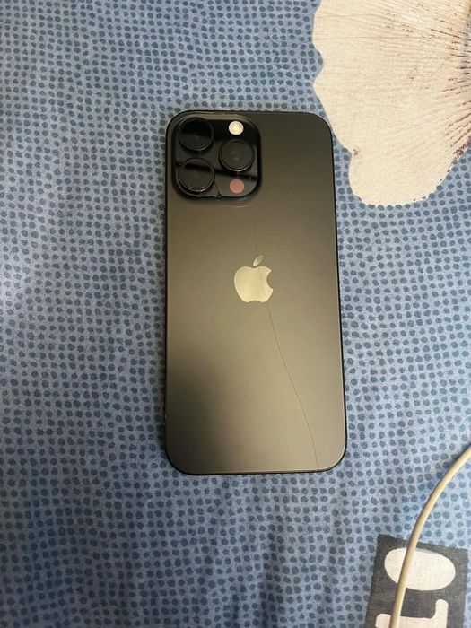 Продавам iPhone 16 Pro Max 256GB – Black