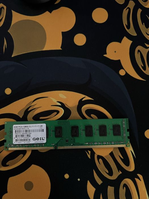 ОЗУ DDR 8gb и 4gb 1600MHz