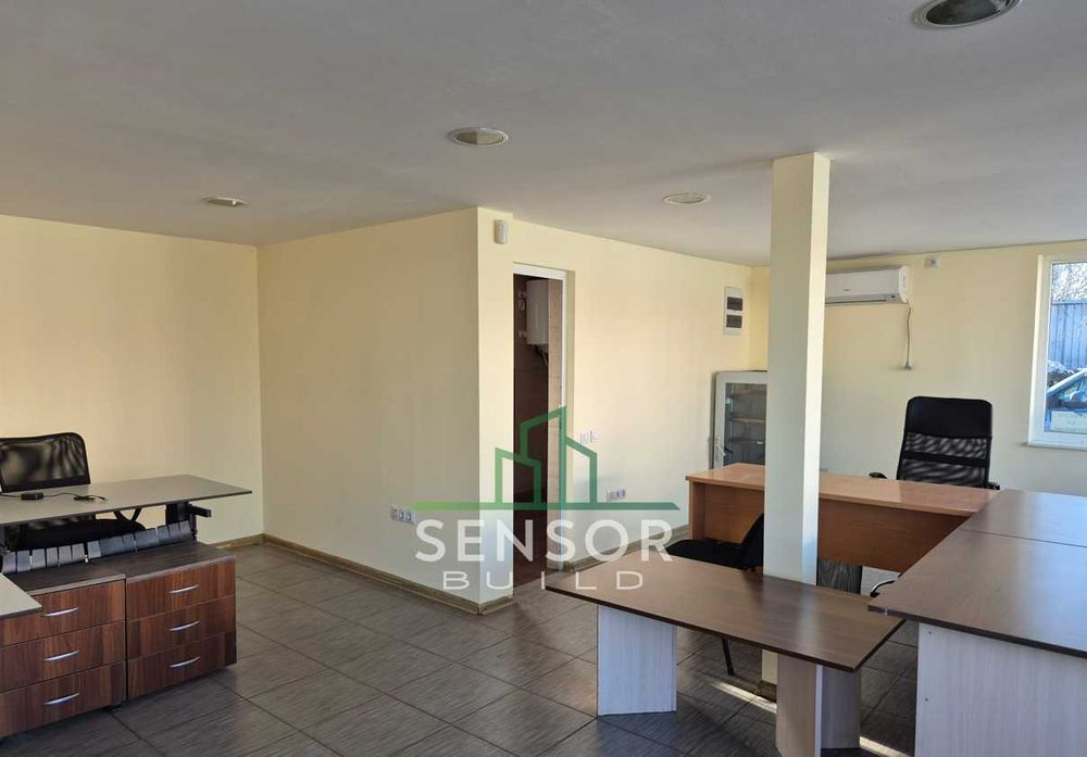 Дава под наем промишлено складово помещение 1000кв.м.