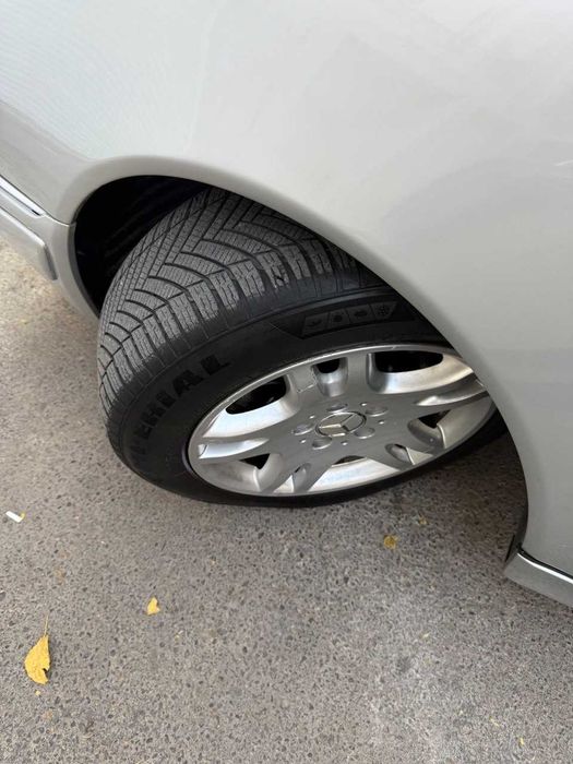 Mercedes-Benz  Avangard 111