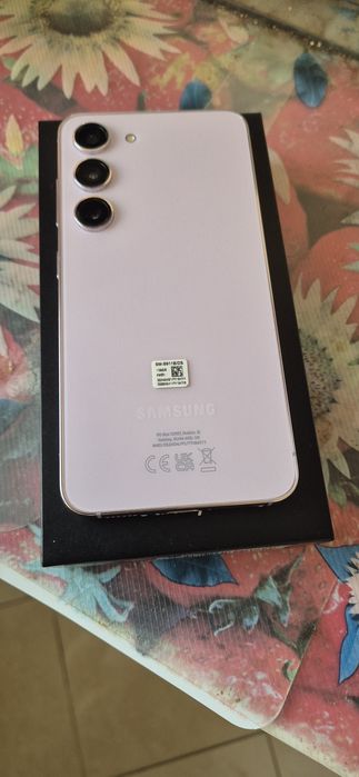 Продавам много запазен телефон s23 - 256 евро