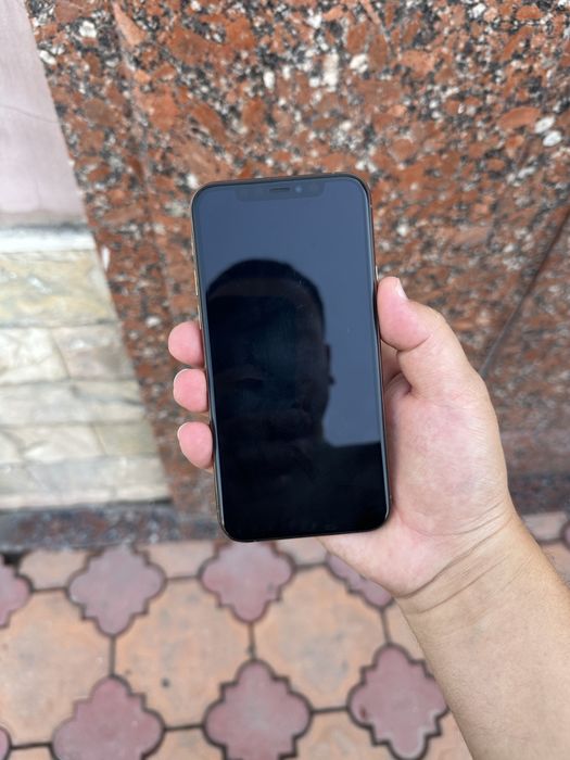 Iphone 11pro gold 300$ kami bor srochna