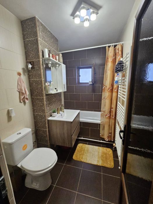 Apartament 3 camere bloc 6bis etaj 2