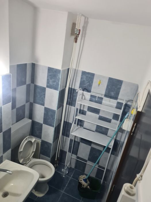 Garsoniera de închiriat în zona insulei de agrement bacau