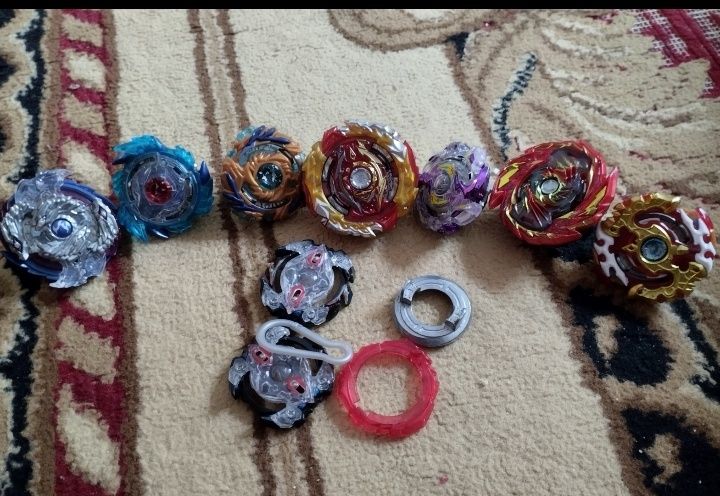 Бейблейд продам всё