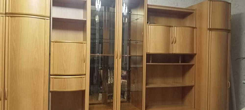 Продается стенка шкаф