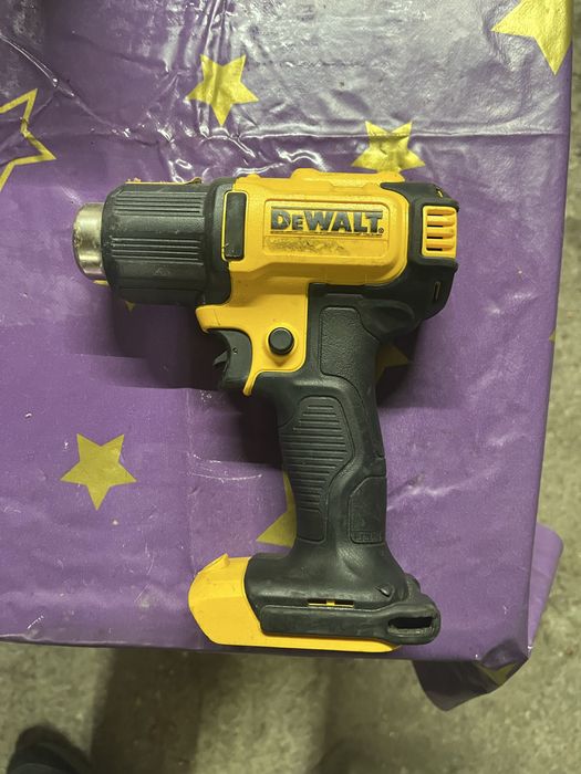 Suflanta aer cald dewalt cu acumulator