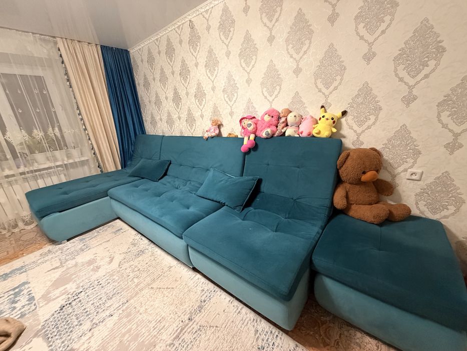 Продам гостиной диван.