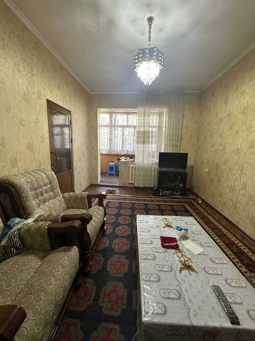 Продаю квартиру.Юнусабад-11 240школа,сад 2\1\4