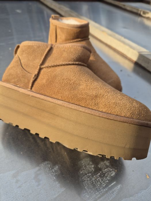 Ugg dama scurti nr 37
