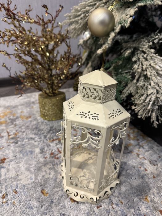 Елка со снегом (игрушки)