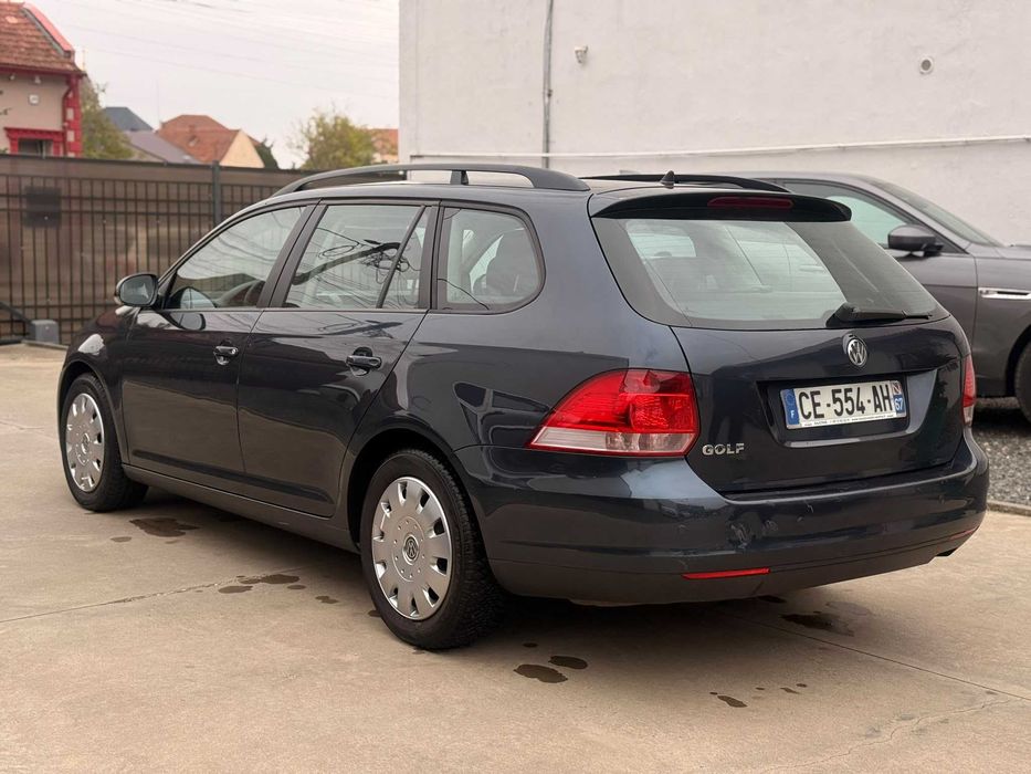 VW Golf - An 2008 - 1.9 TDI 105Cp - Navigație * Climă * Senzori Parcare * Bluetooth